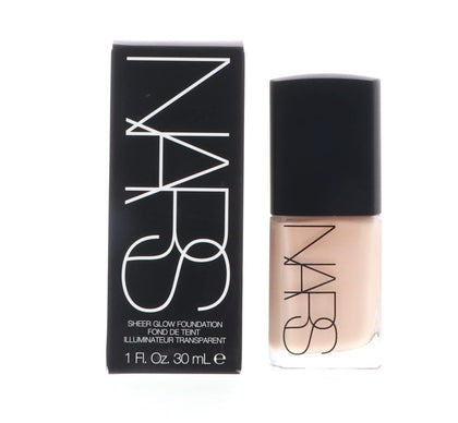 NARS Sheer Glow Foundation - Santa Fe (Medium 2 - Medium with Peachy Undertone) 30ml/1oz