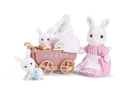 Calico Critters Connor & Kerris Carriage Ride - Enchanting Adventures Await with This Adorable Doll Playset