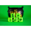 YAHTZEE: Disney Hocus Pocus | Collectible Witchs Caldron Dice Cup | Classic Family Dice Game Based on Disney Film | Great for Family Game Night | Officially-Licensed Disney Game & Merchandise